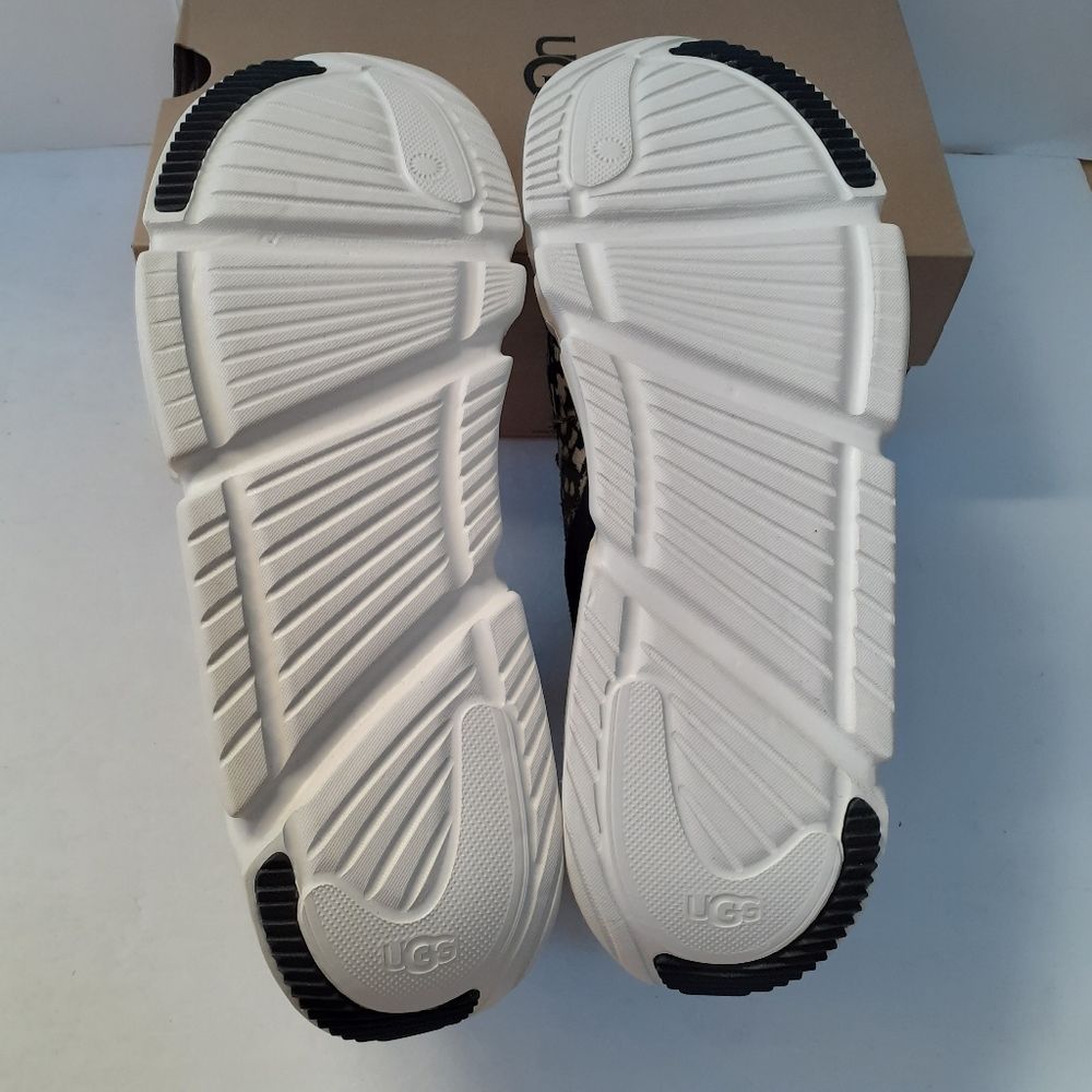 UGG Calle Lace Sneakers Sz 8.5 - Picture 8 of 9